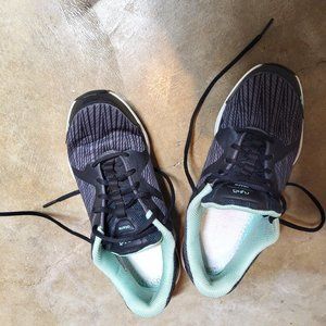 Women's  Ryka Grafix Black and Gray Tennis Shoes.  Size 8. Mint green inners.